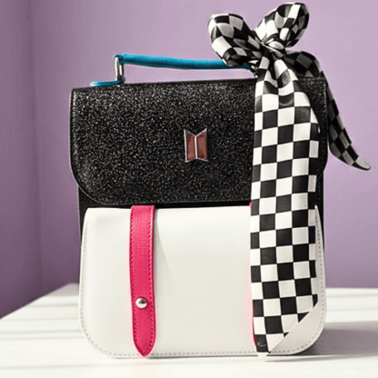 Exclusivo: Bolsa Bag e Mochila Backpack Luxury Edição Especial BTS Customizadas + *BRINDE 1x Chaveiro Exclusivo* - EDIÇÃO LIMITADA