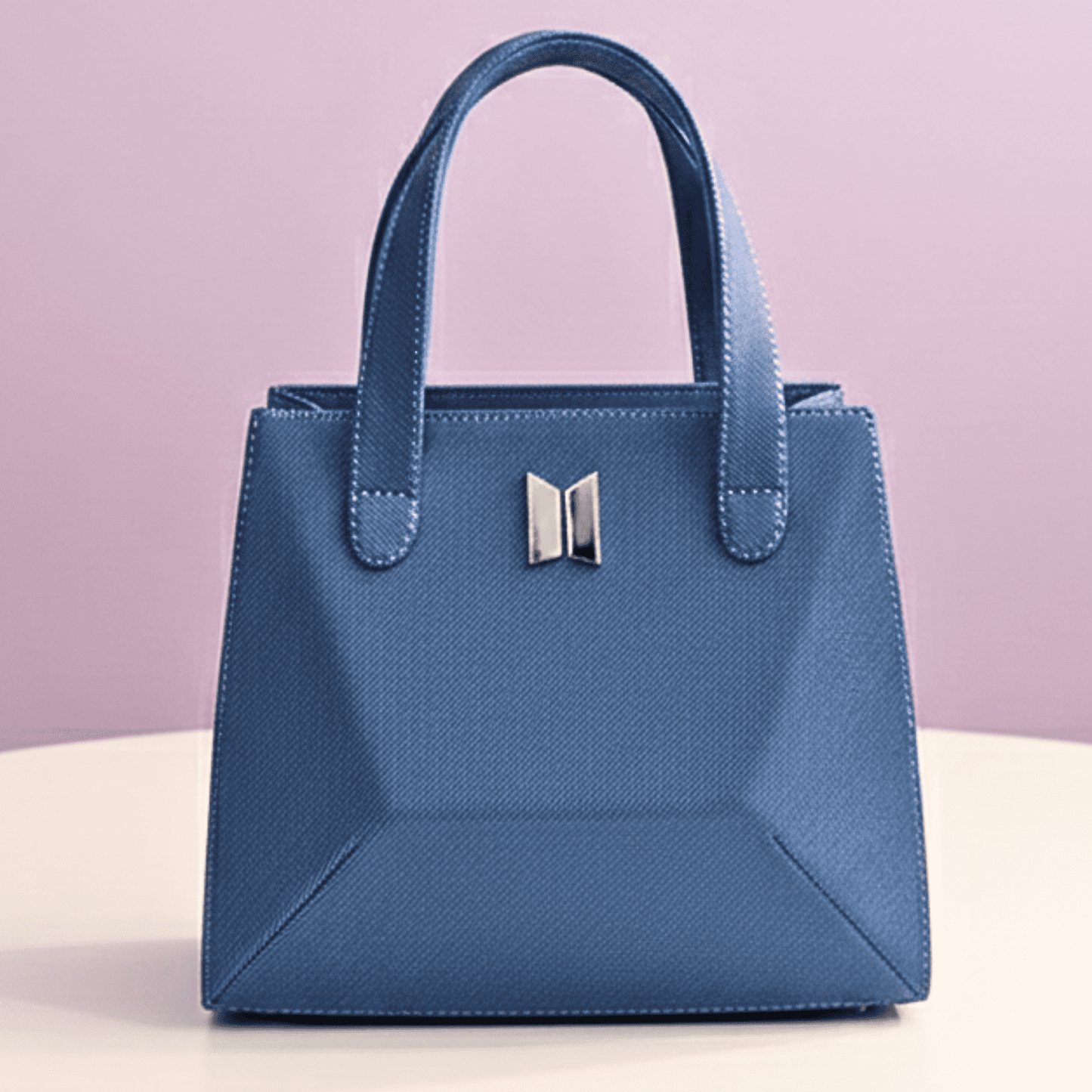 Exclusivo: Bolsa Bag e Mochila Backpack Luxury Edição Especial BTS Customizadas + *BRINDE 1x Chaveiro Exclusivo* - EDIÇÃO LIMITADA
