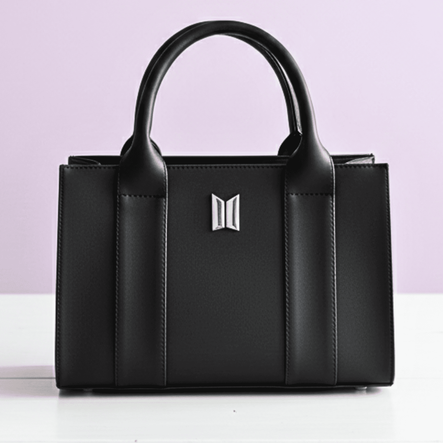 Exclusivo: Bolsa Bag e Mochila Backpack Luxury Edição Especial BTS Customizadas + *BRINDE 1x Chaveiro Exclusivo* - EDIÇÃO LIMITADA